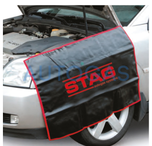 Накидка на крыло авто с логотипом STAG