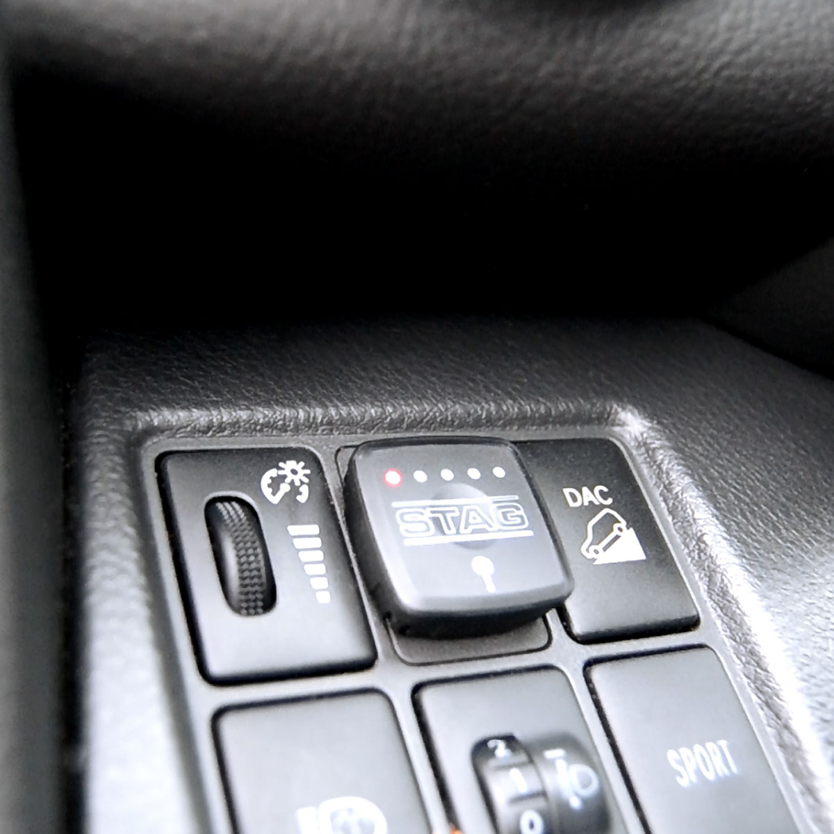 картинка Переключатель газ/бензин LED-500 для систем впрыска STAG в интернет-магазине AutogasMarket